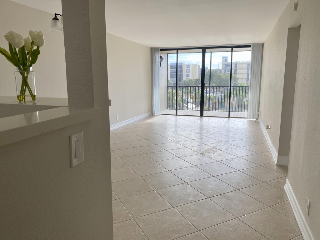 3 Royal Palm Way - Photo 6