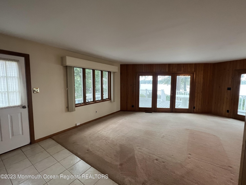 303 Clubhouse Road - Photo 7