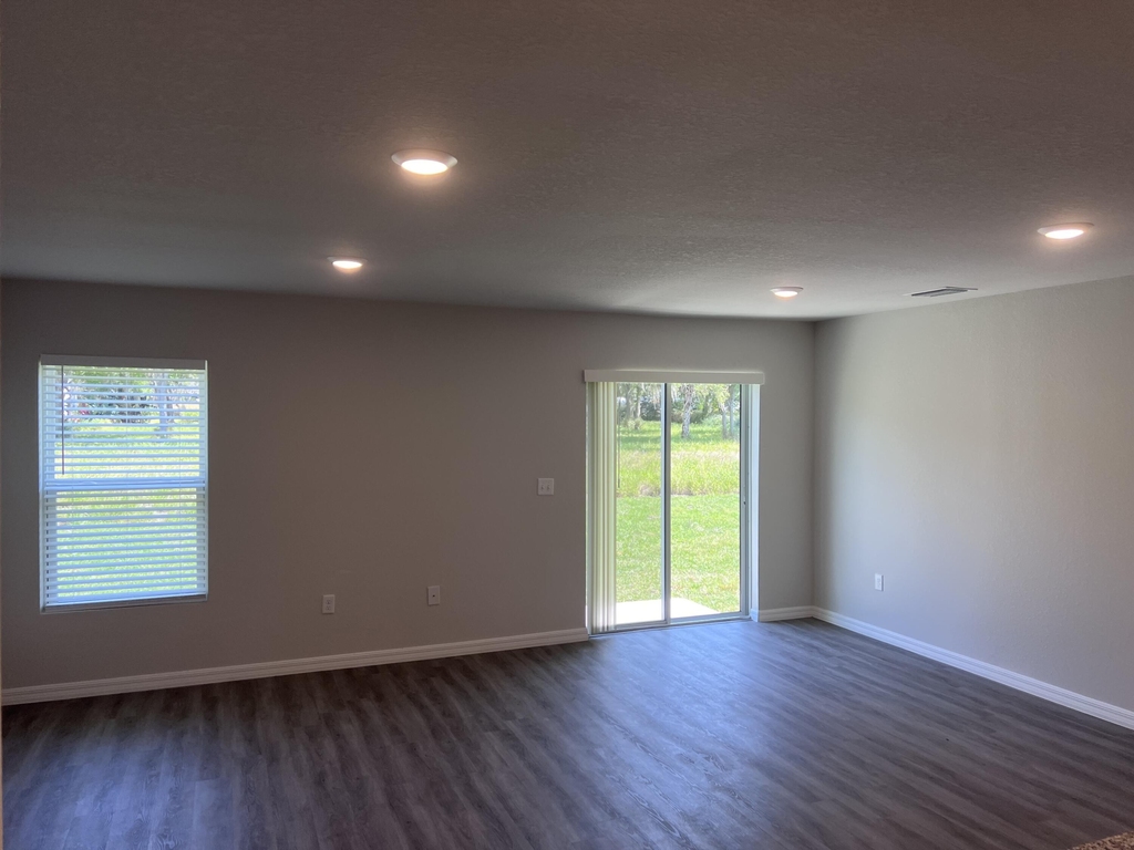 1385 Stone Ridge Circle - Photo 30