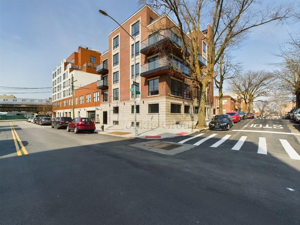 25-70 32nd Street - Photo 10