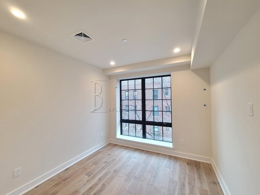 25-70 32nd Street - Photo 6