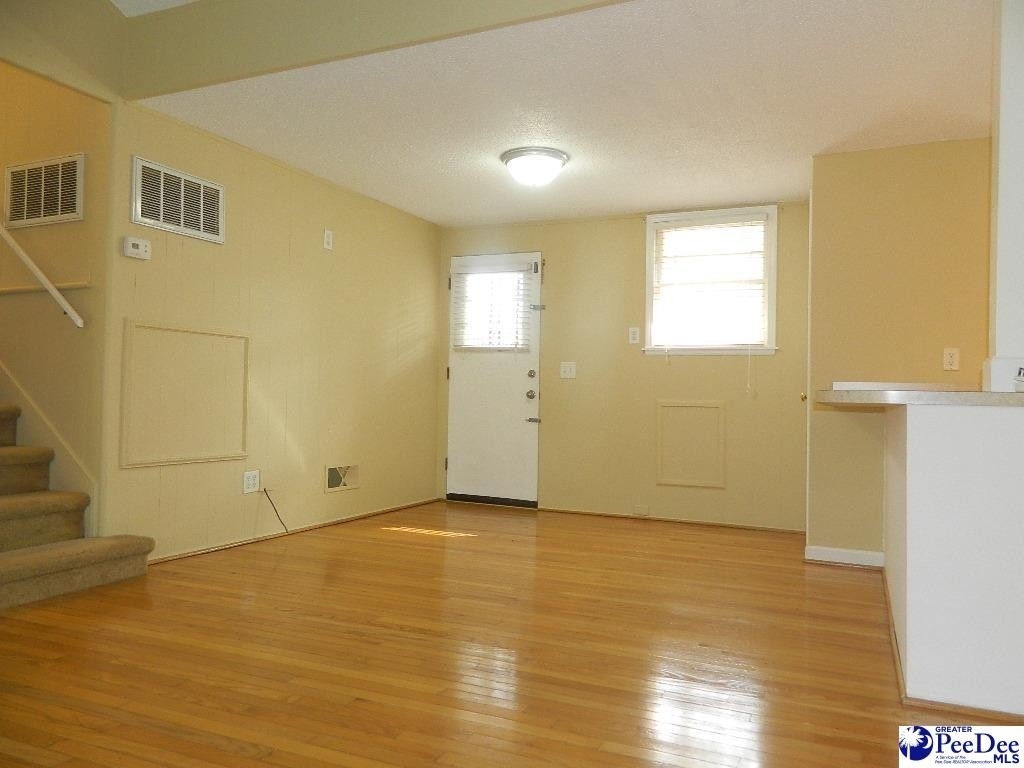 1519 Woods Rd, Apartment B - Photo 5