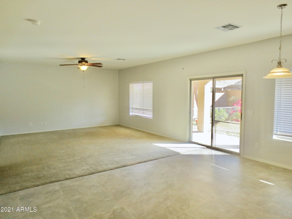 43251 W Wild Horse Trail - Photo 11