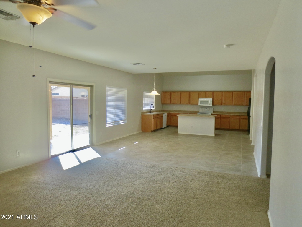 43251 W Wild Horse Trail - Photo 14