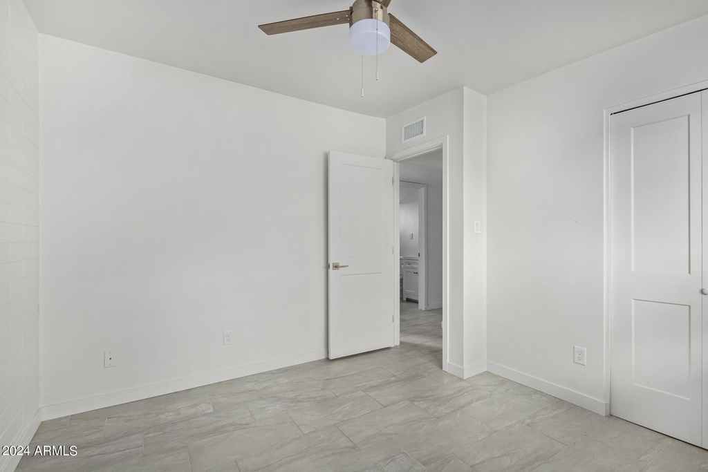 1127 N Harold Street - Photo 11