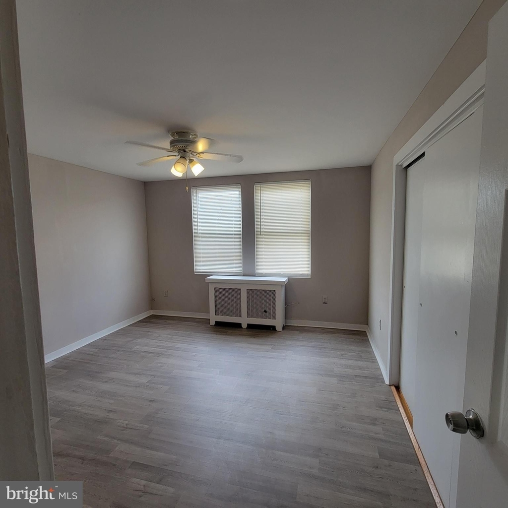 1455 E Cheltenham Avenue - Photo 20