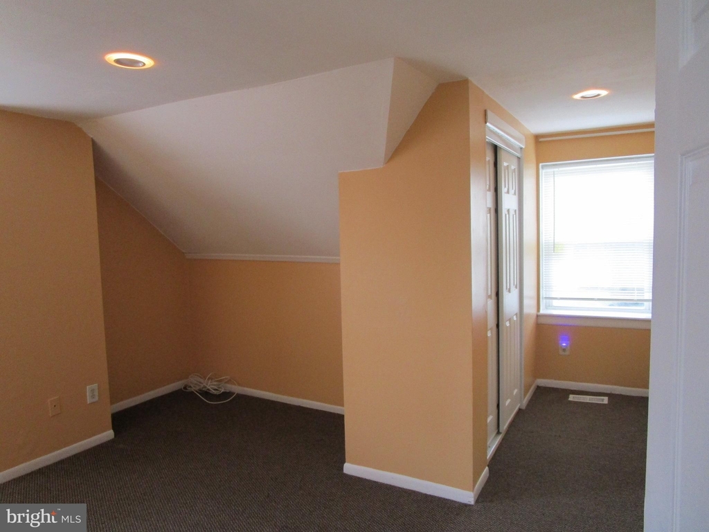 218 E Price Street - Photo 32