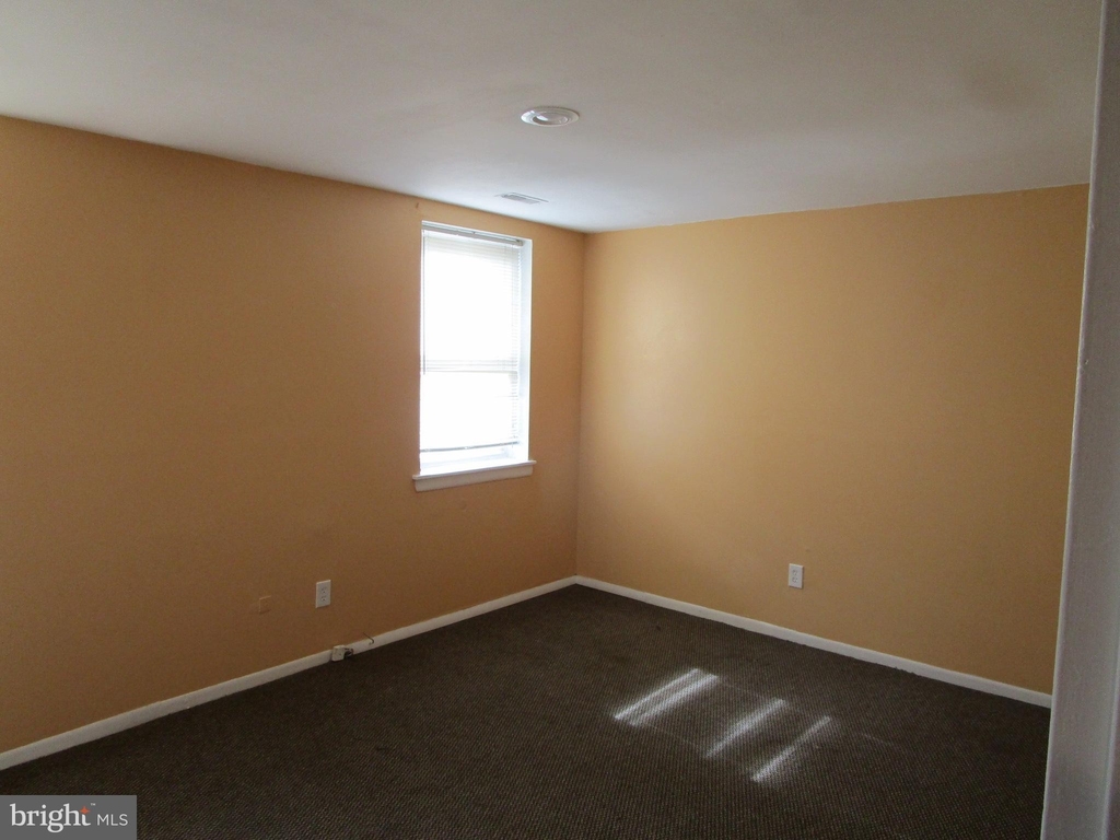 218 E Price Street - Photo 14