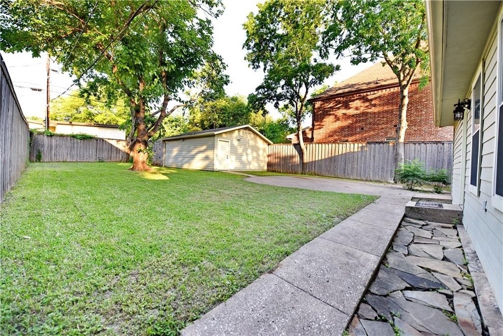 8502 Ridgelea Street - Photo 3