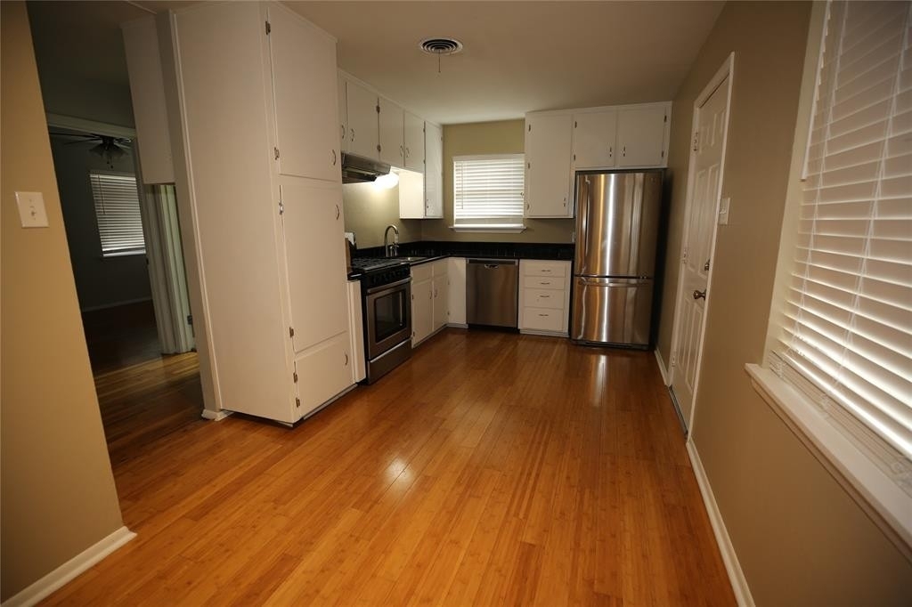 3705 Lafayette Avenue - Photo 10