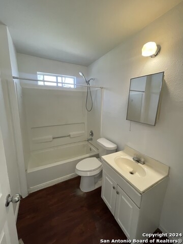 529 Walton Ave - Photo 4