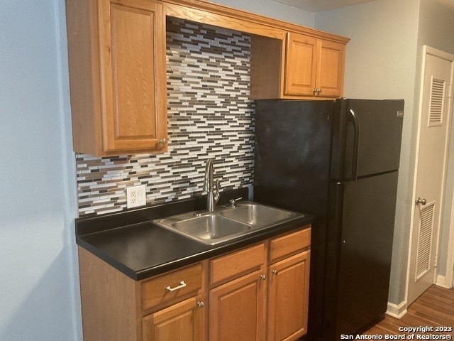 1016 Kampmann Blvd - Photo 3