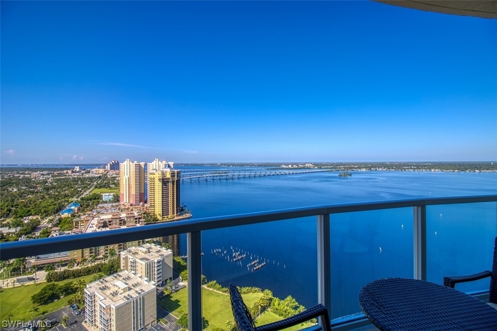 3000 Oasis Grand Boulevard - Photo 15