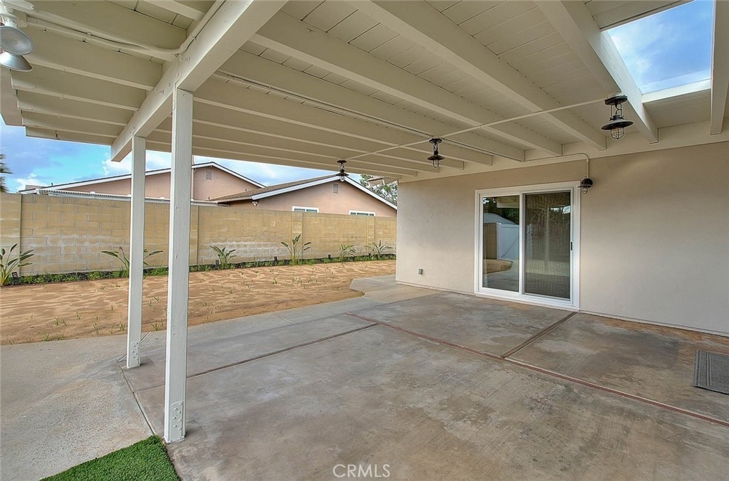 11639 Corinth Circle - Photo 7