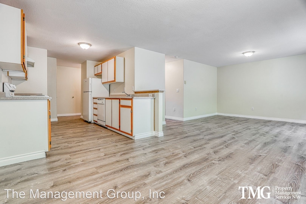 2615 Ne 3rd Avenue - Photo 1