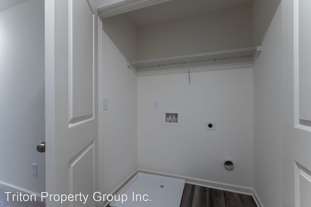 1661 Vernon Blvd - Photo 22