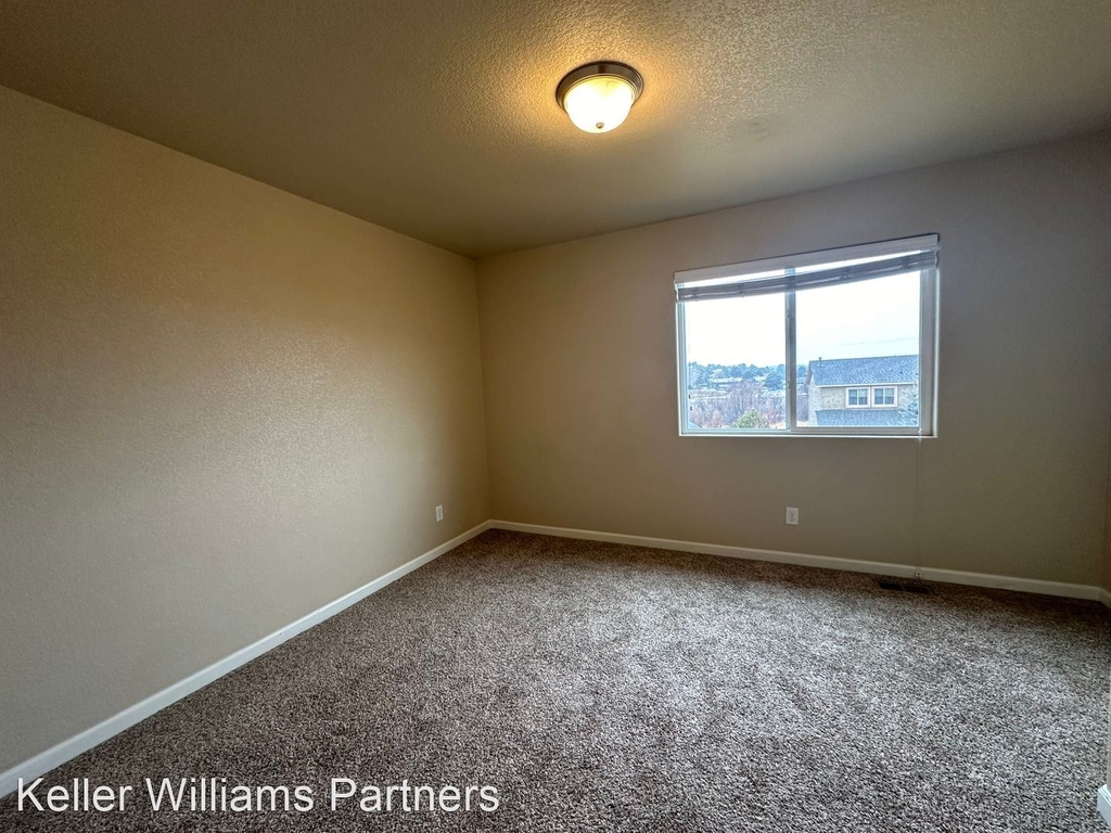 6118 Kingdom View - Photo 13