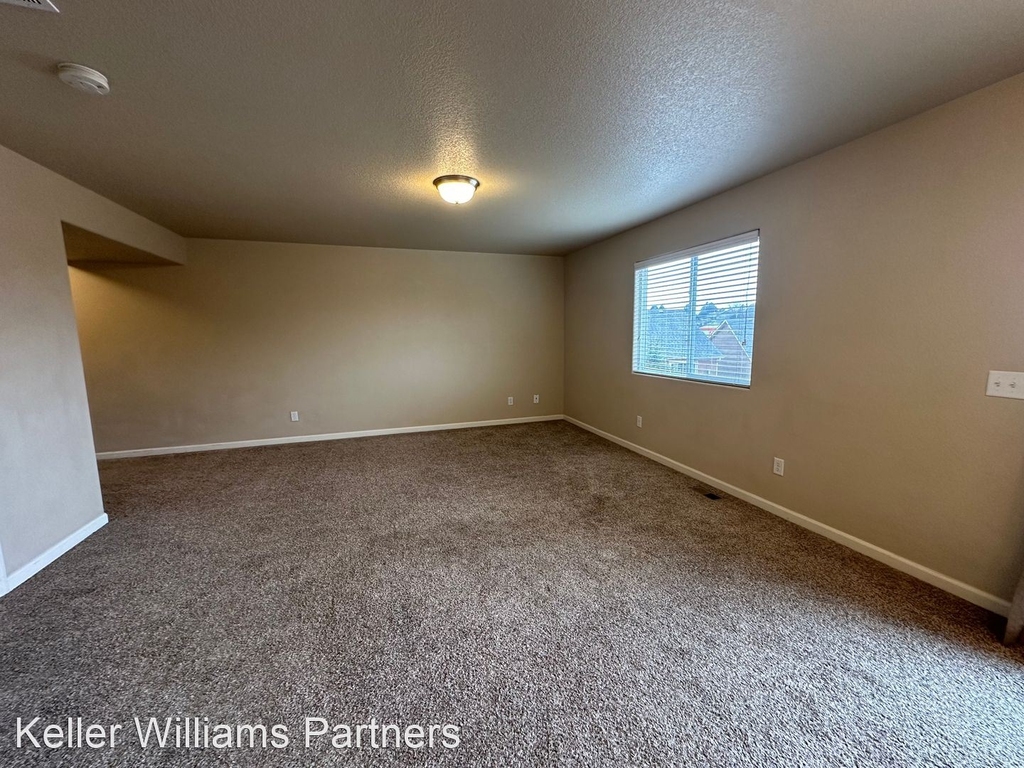 6118 Kingdom View - Photo 5