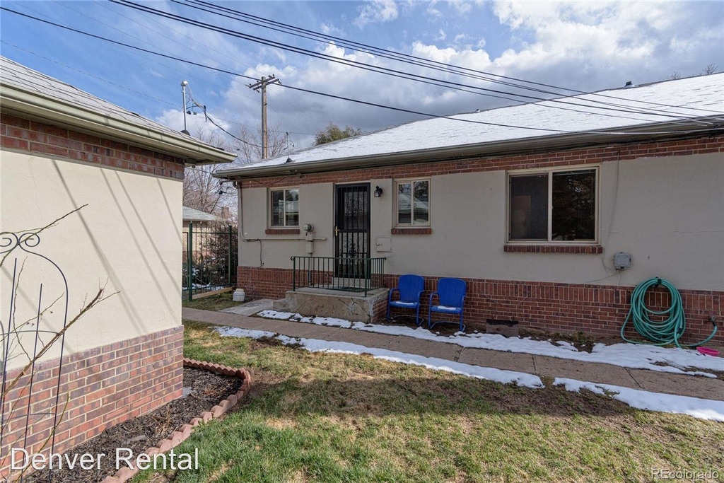 1402 Fairfax St - Photo 7