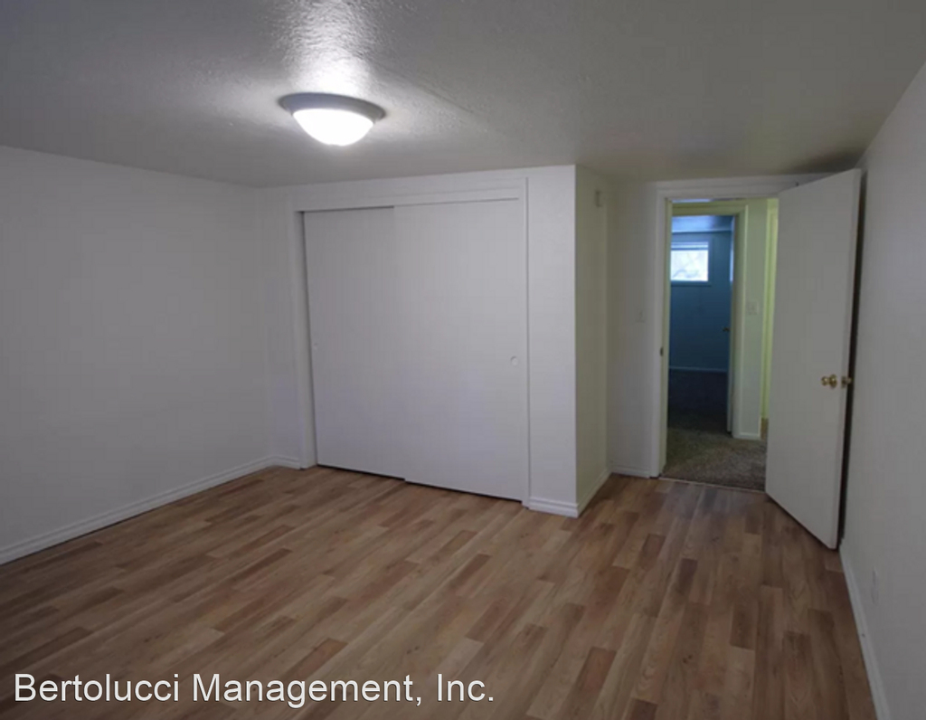 420 20th St. Se - Photo 2