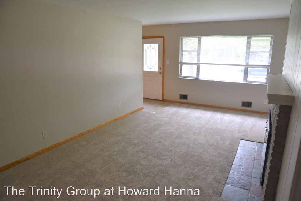 2964-2966 Mt Holyoke Road - Photo 1