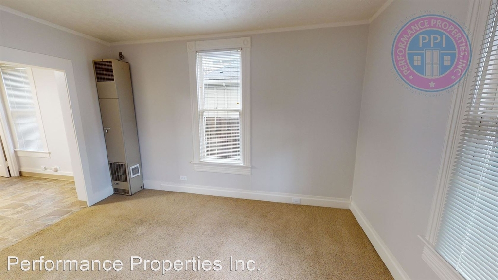 4125 Se 33rd Avenue #1-3 - Photo 2