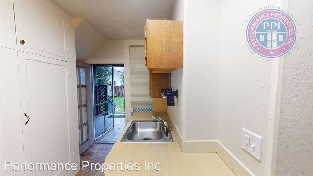 4125 Se 33rd Avenue #1-3 - Photo 8