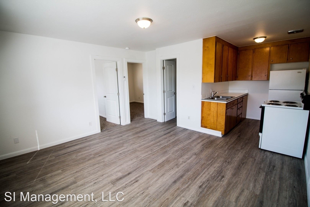 2621 Montana Avenue - Photo 1