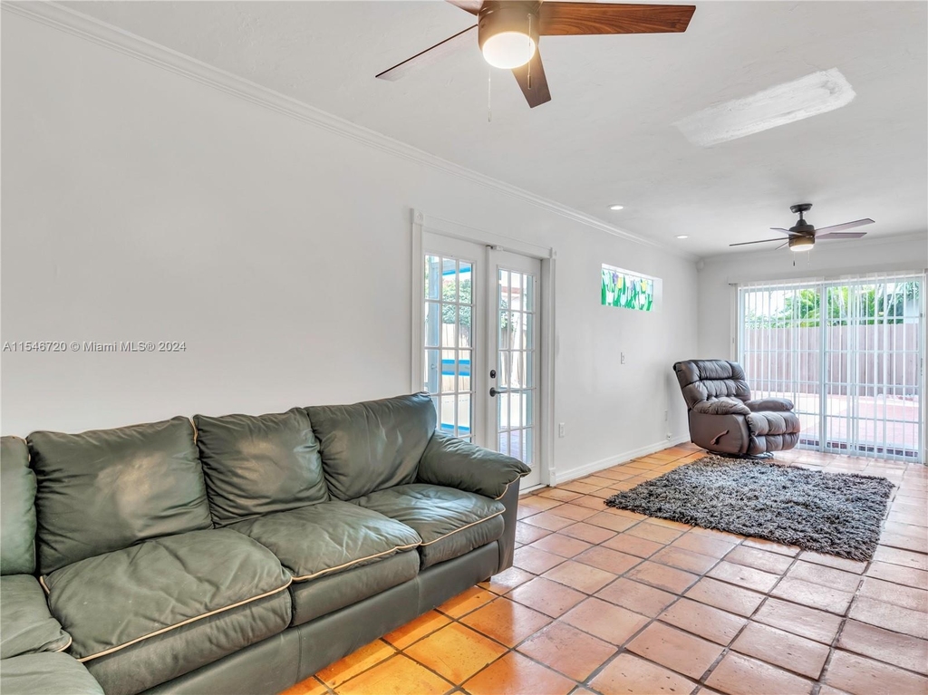 10015 Sw 85th Ter - Photo 2