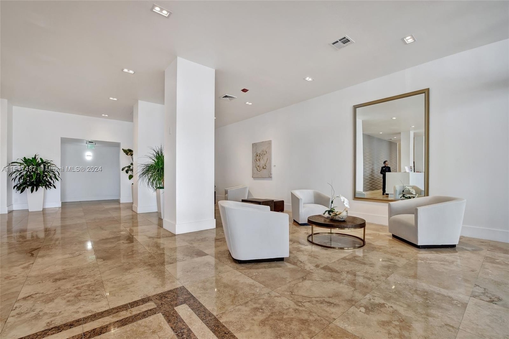 2201 S Ocean Dr - Photo 4