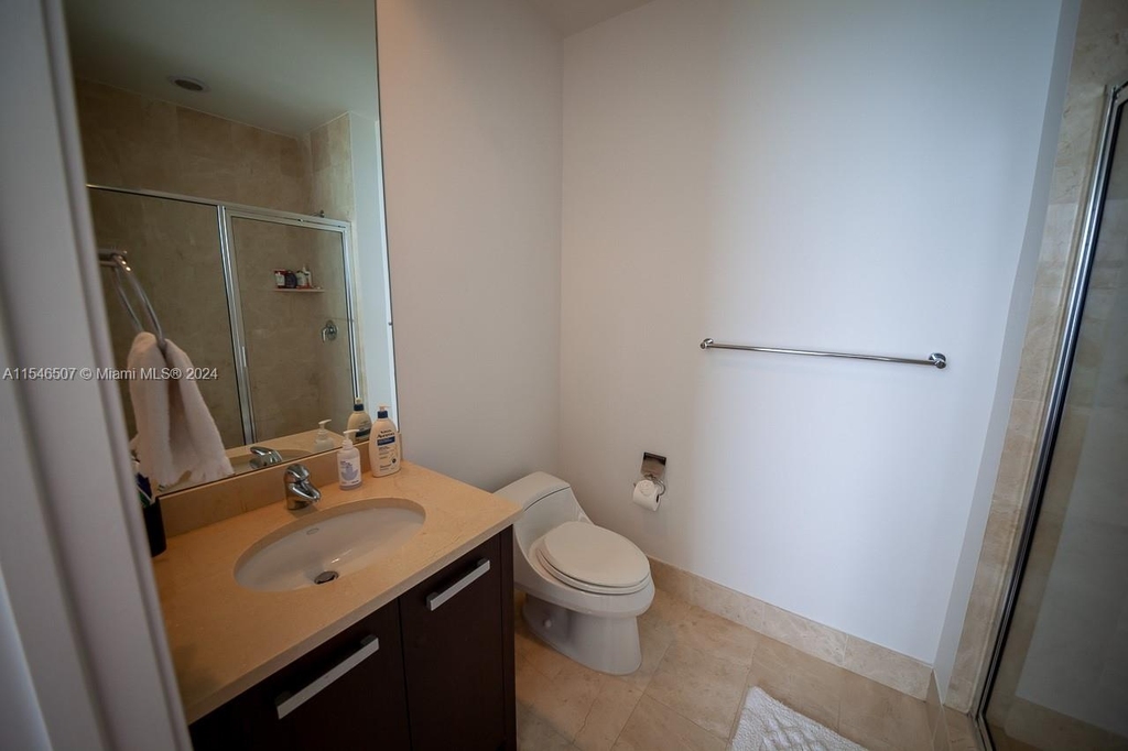 18101 Collins Ave - Photo 25