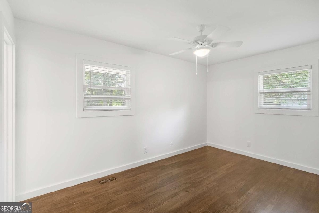 3765 Admiral Drive - Photo 12