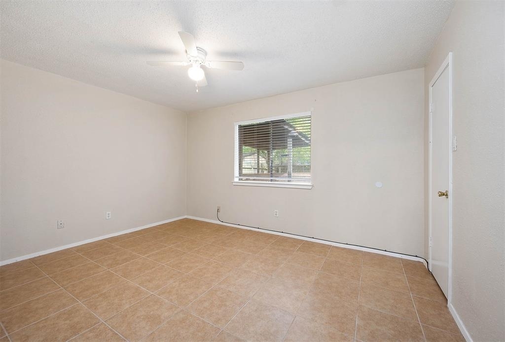 10707 Forest Leaf Drive - Photo 12