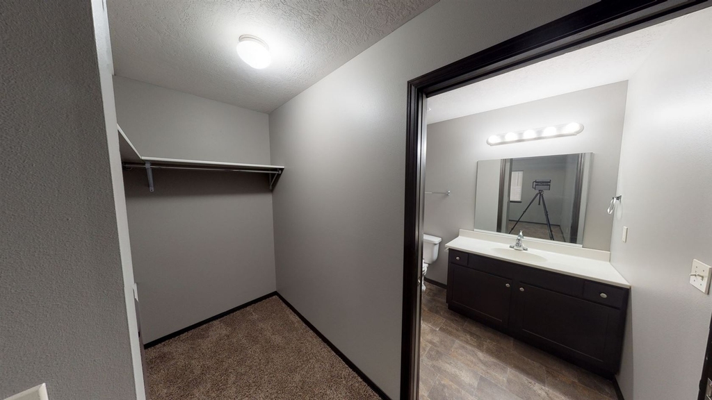 2020 W Trevi Place - Photo 10