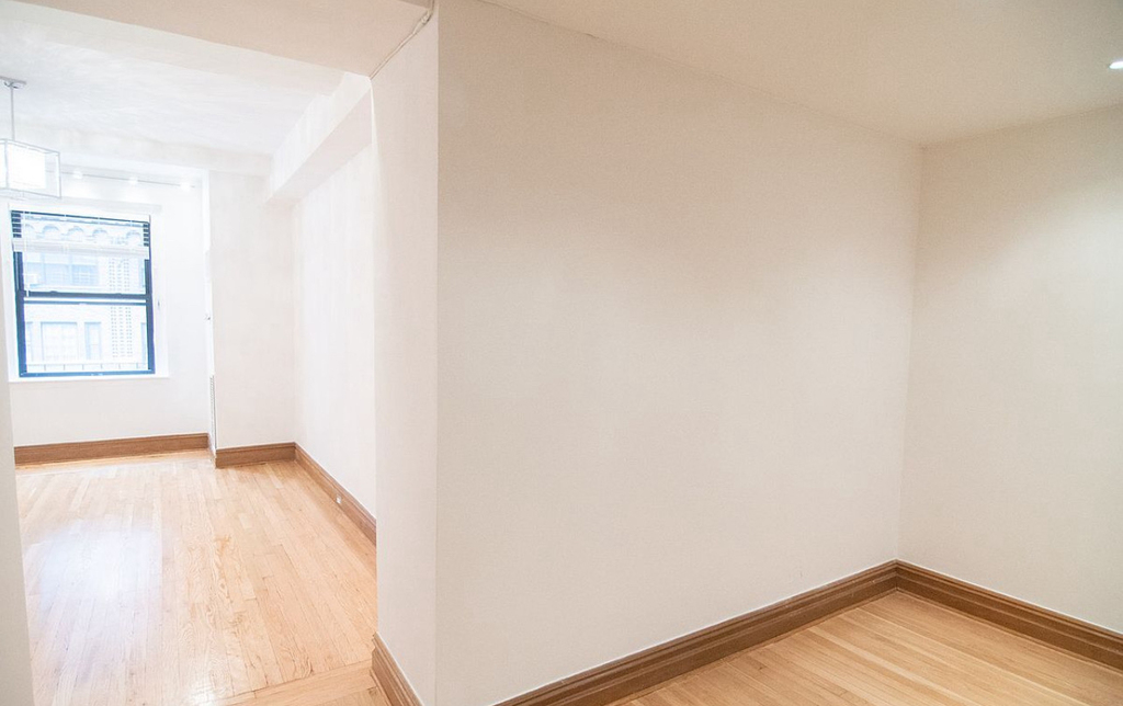 145 West 58th Street - Photo 6