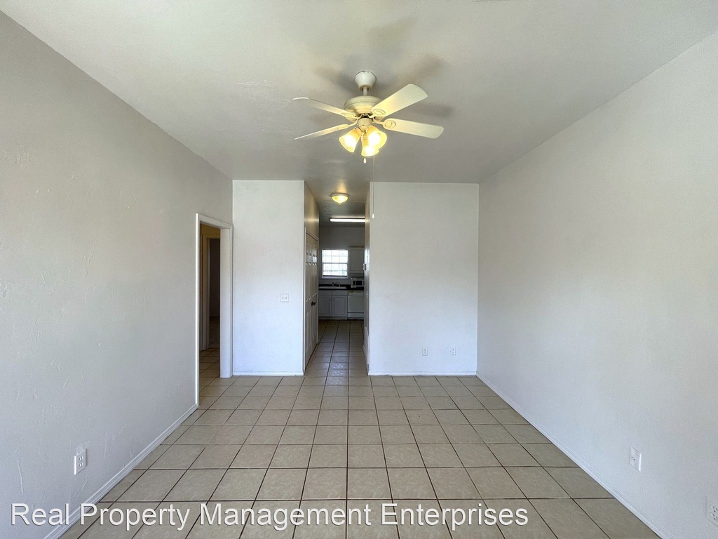 1021 Shady Creek Cir - Photo 2