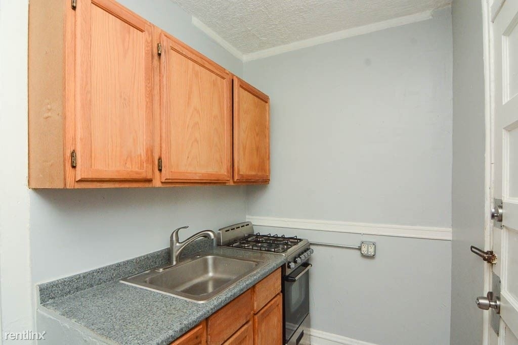 3267 W. Wrightwood, Unit Cy1 - Photo 1