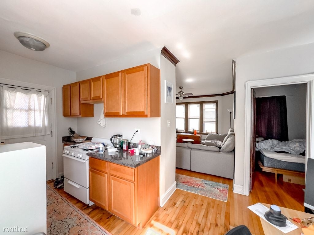 3815 N. Greenview, Unit E-5 - Photo 4