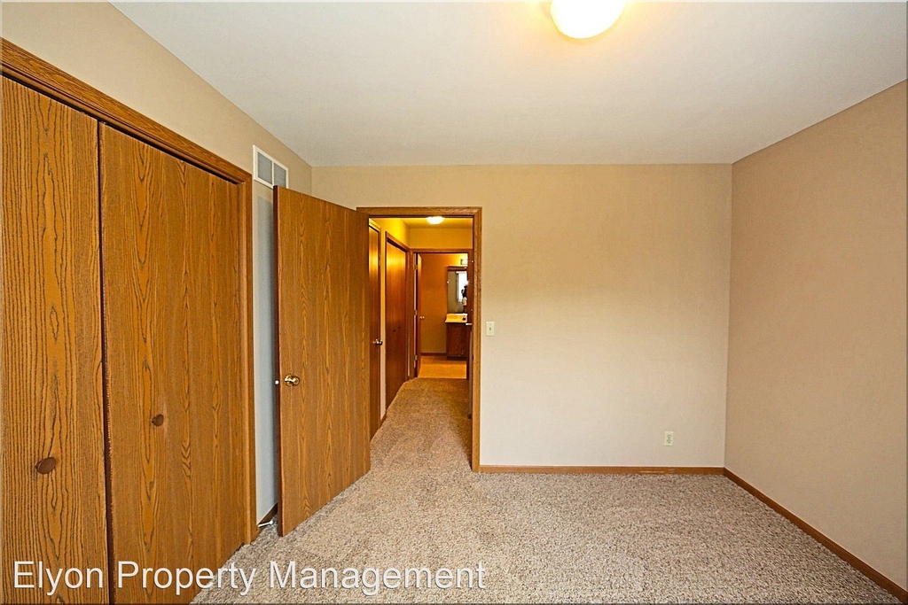 4 Unit At 5509-5515 45th Street - Photo 6