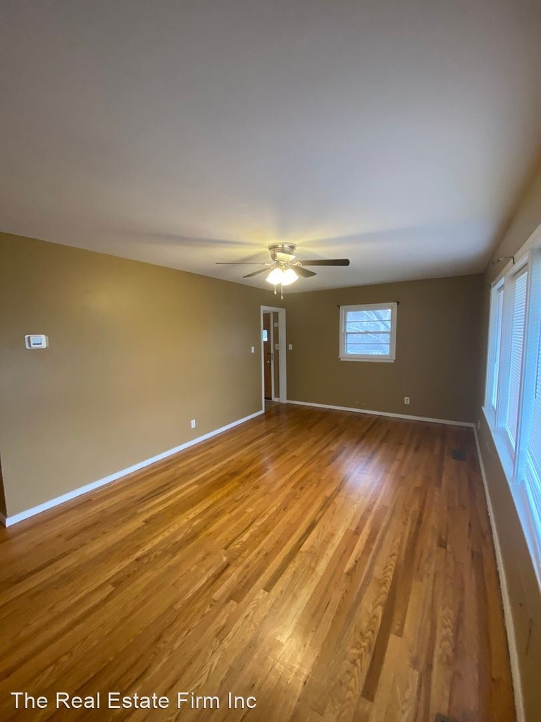 5329 Briercliff Rd - Photo 2