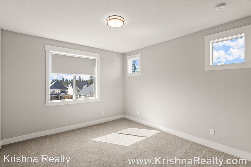 7891 Nw 168th Ave - Photo 19