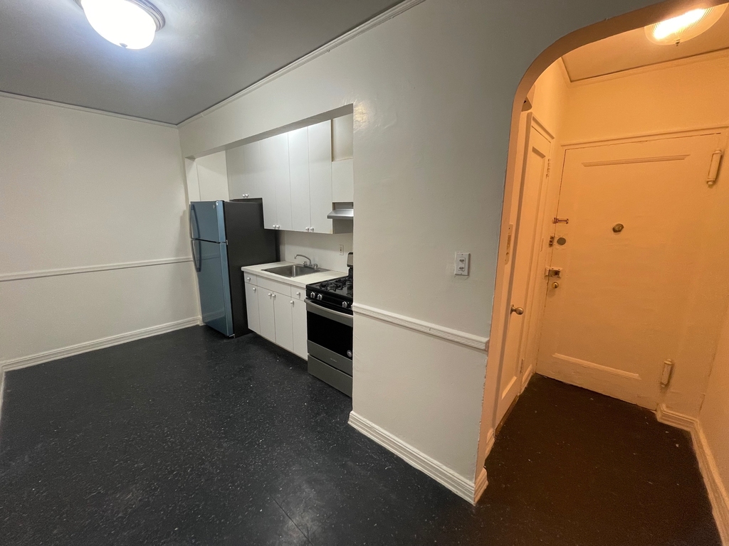 83-43 118th Street - Photo 2
