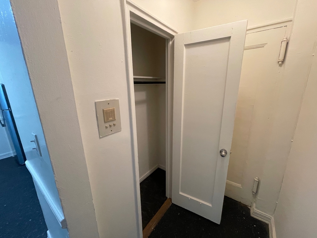 83-43 118th Street - Photo 4