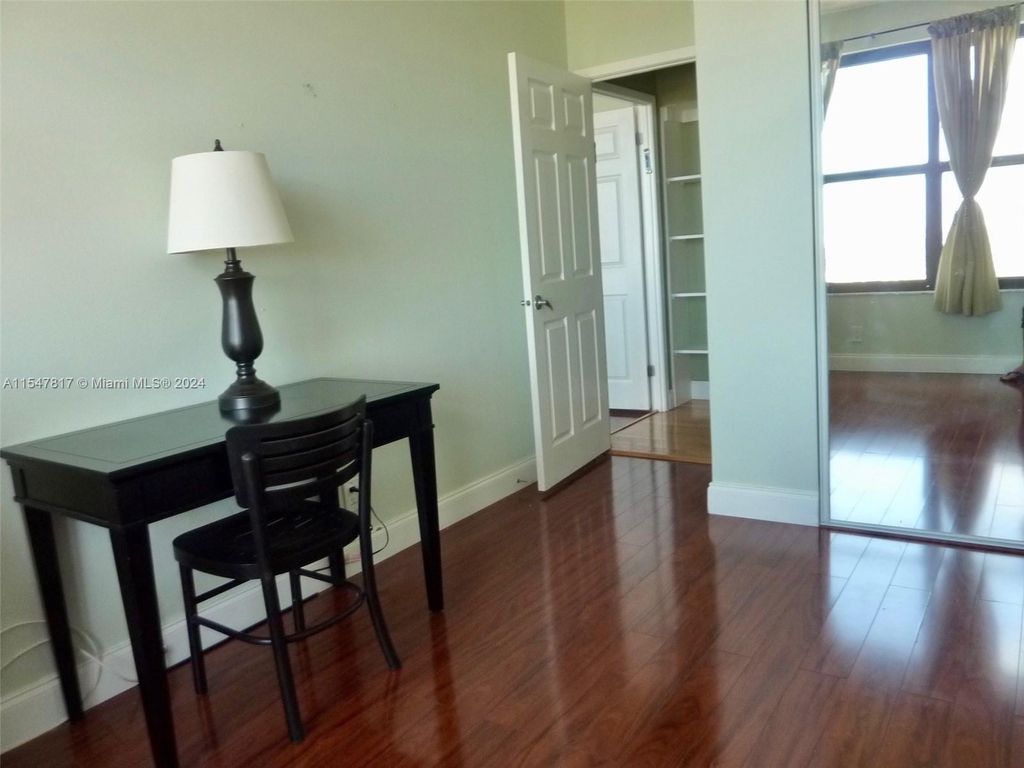 2500 Parkview - Photo 16