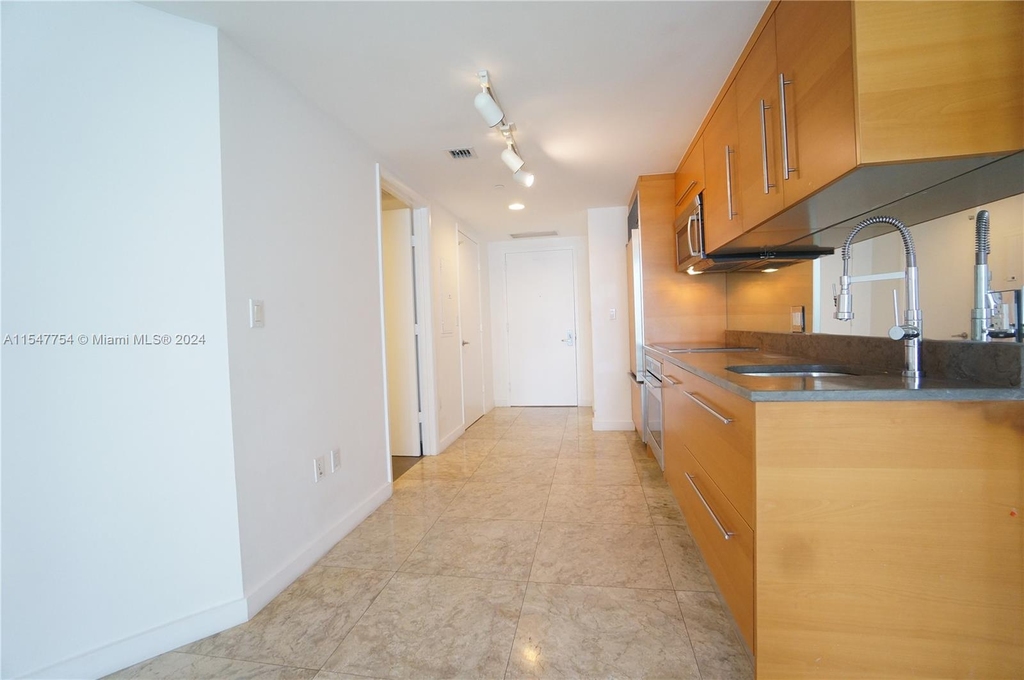 475 Brickell Ave - Photo 9