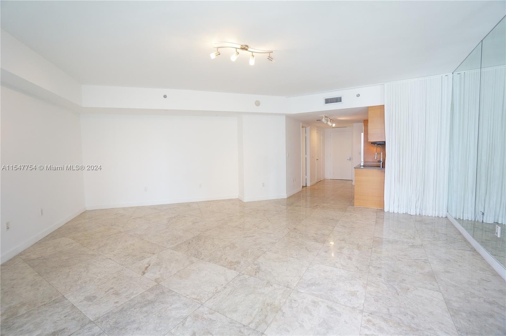 475 Brickell Ave - Photo 14