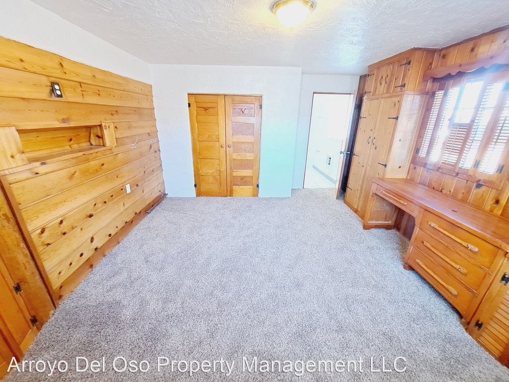 207 Alcazar St Ne - Photo 15