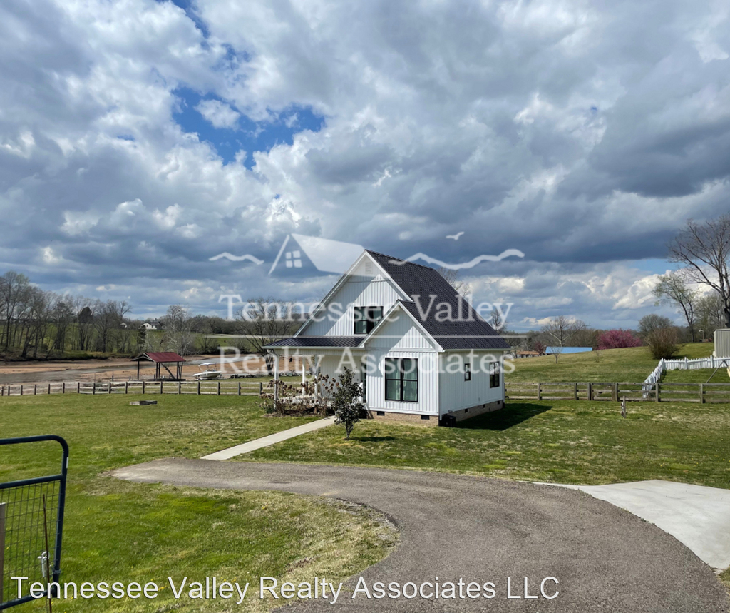 2810 Miser Station Road - Photo 0