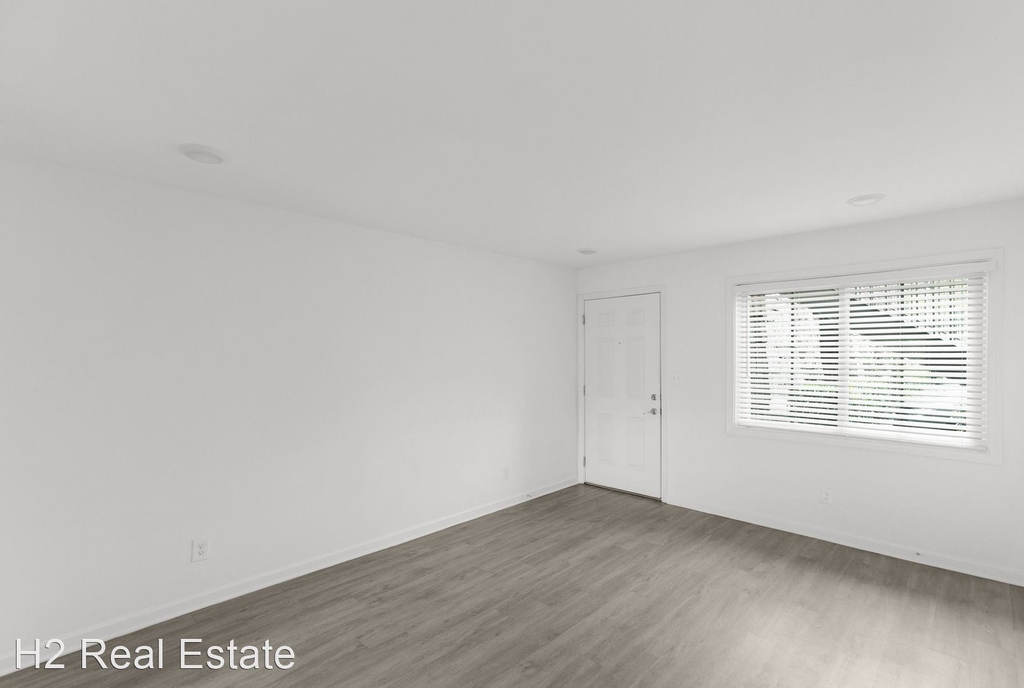 827-829-831 30th Street S - Photo 8