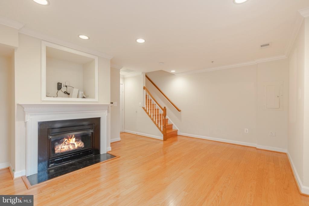 809 G St Sw - Photo 37